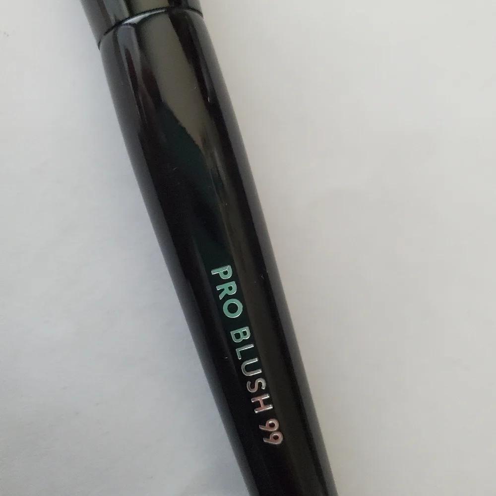 SEPHORA COLLECTION Pro Blush Brush #99